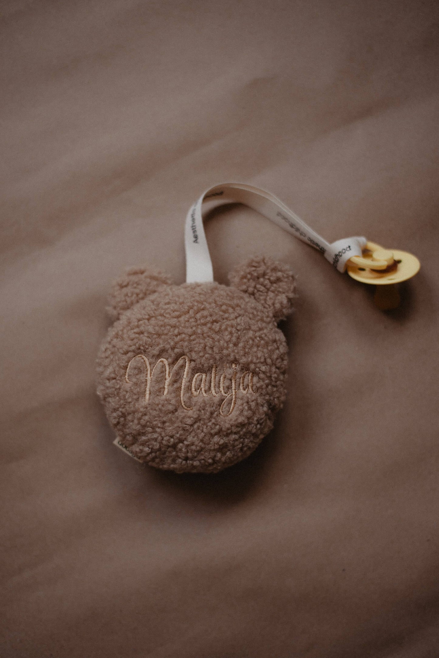 Zvečka-držač za cuclu "Meda" personalizovan